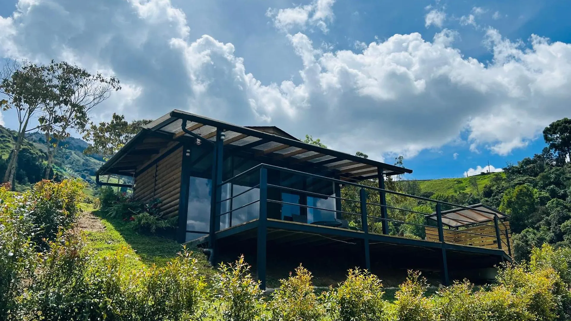 Campsite Future Cabin Medellin